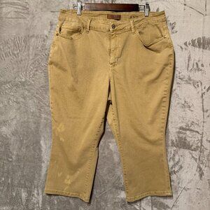 Judy Blue Los Angeles 18W Women’s Tan Garment Dyed Cropped Straight Leg Jeans